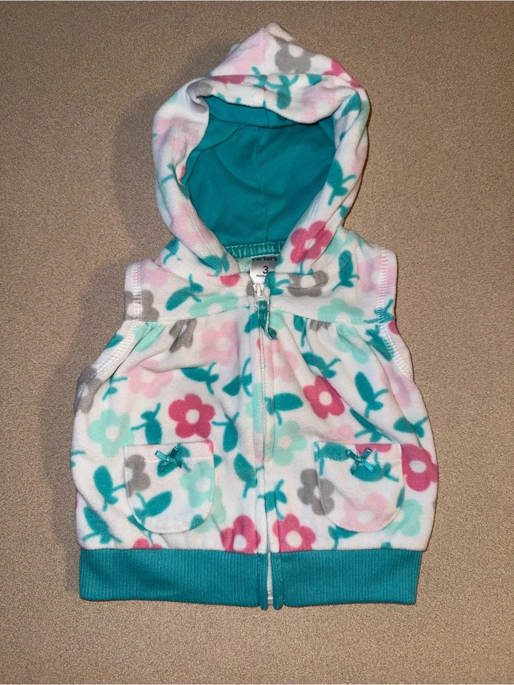 Carter’s baby girl size 3 months vest white with blue pink floral print